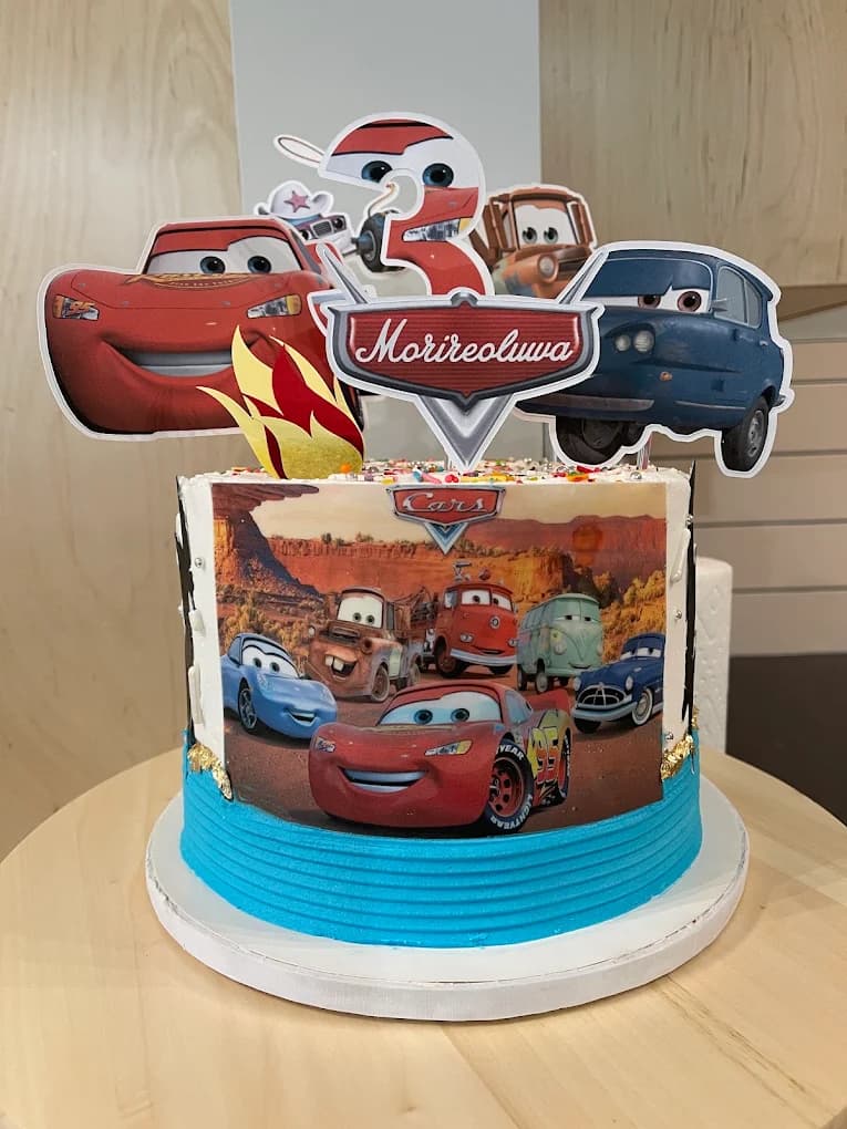 Custom cake by Abi, example 5