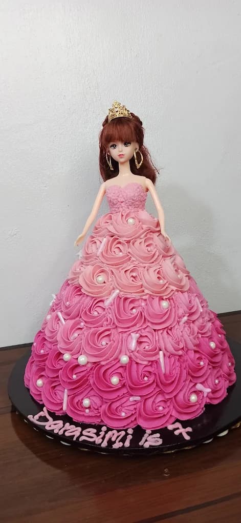 Custom cake by Abi, example 13